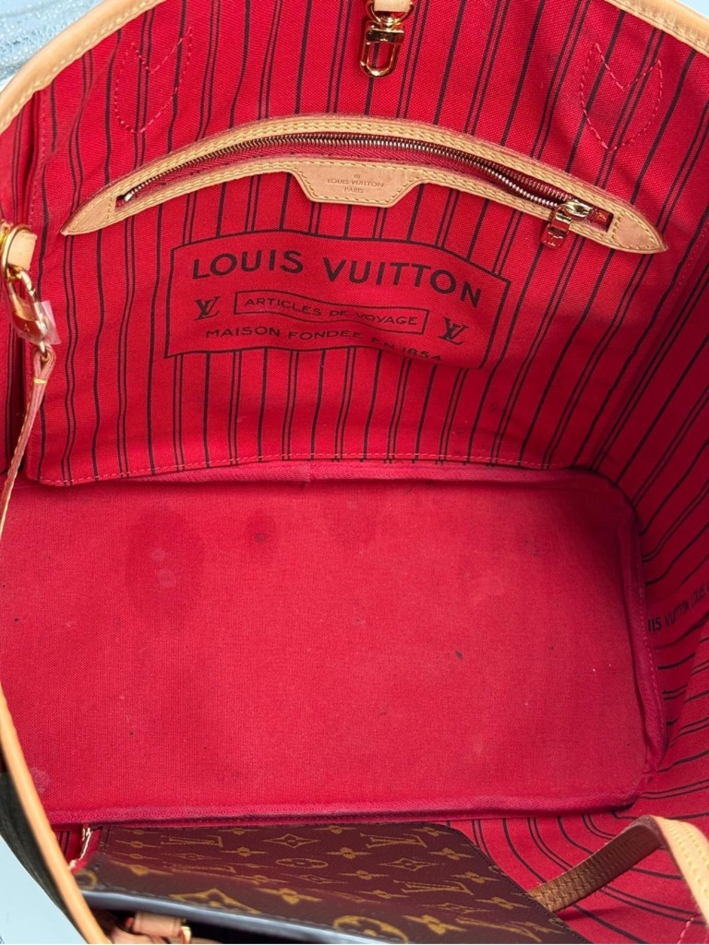 Louis Vuitton Neverfull MM Monogram Shopping Tote Bag w/ pouch - Picture 8 of 8